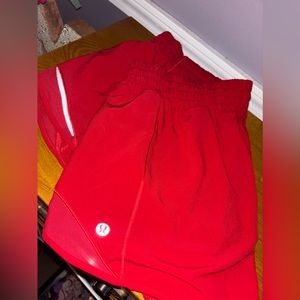 LULULEMON 2.5” Hotty Hot shorts - Dark red Sz 12